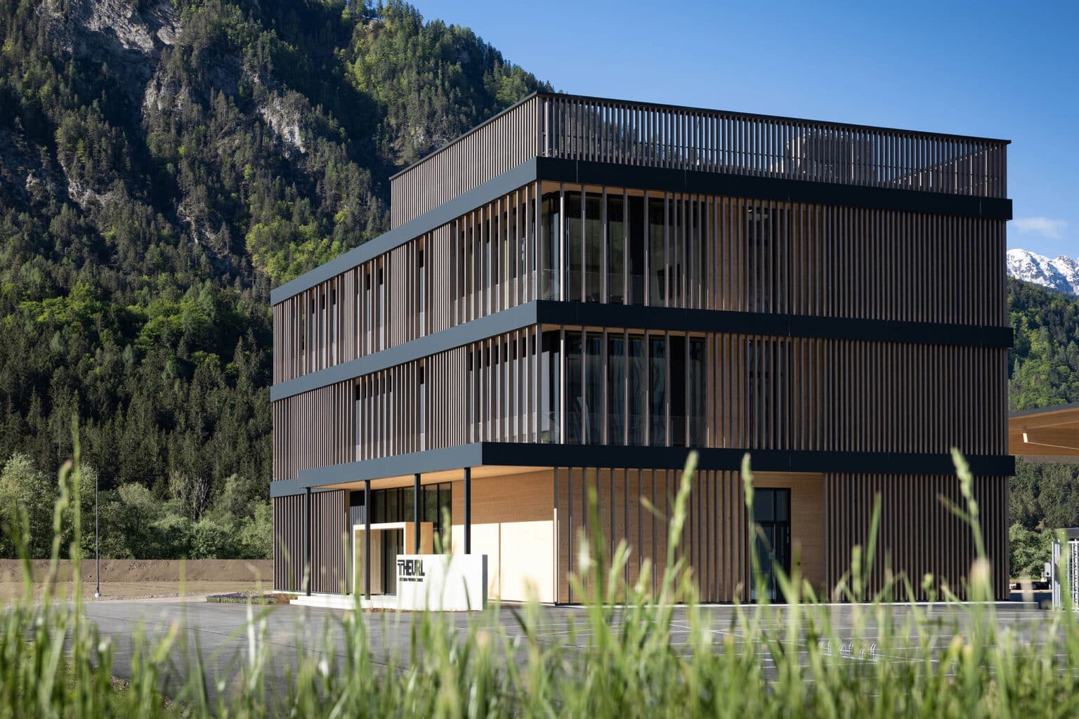 Theurl CLT-Werk mit Verwaltungsgebäude, Steinfeld, AT
Integrale Planung: ATP architekten ingenieure, Innsbruck